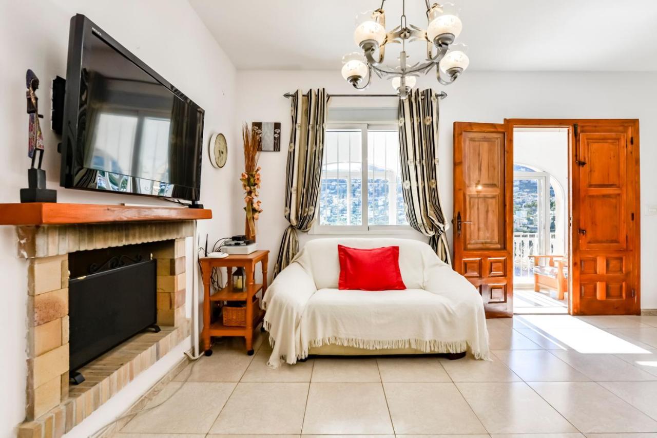 Guzman - Alba Villa Calp